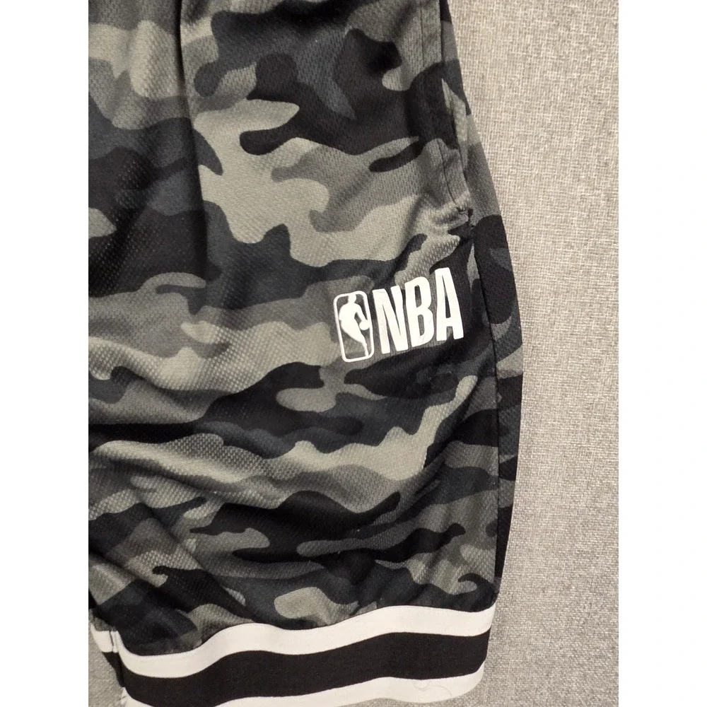 NBA Mens Camo Basketball Shorts Grey Black Mesh Athletic Size Small